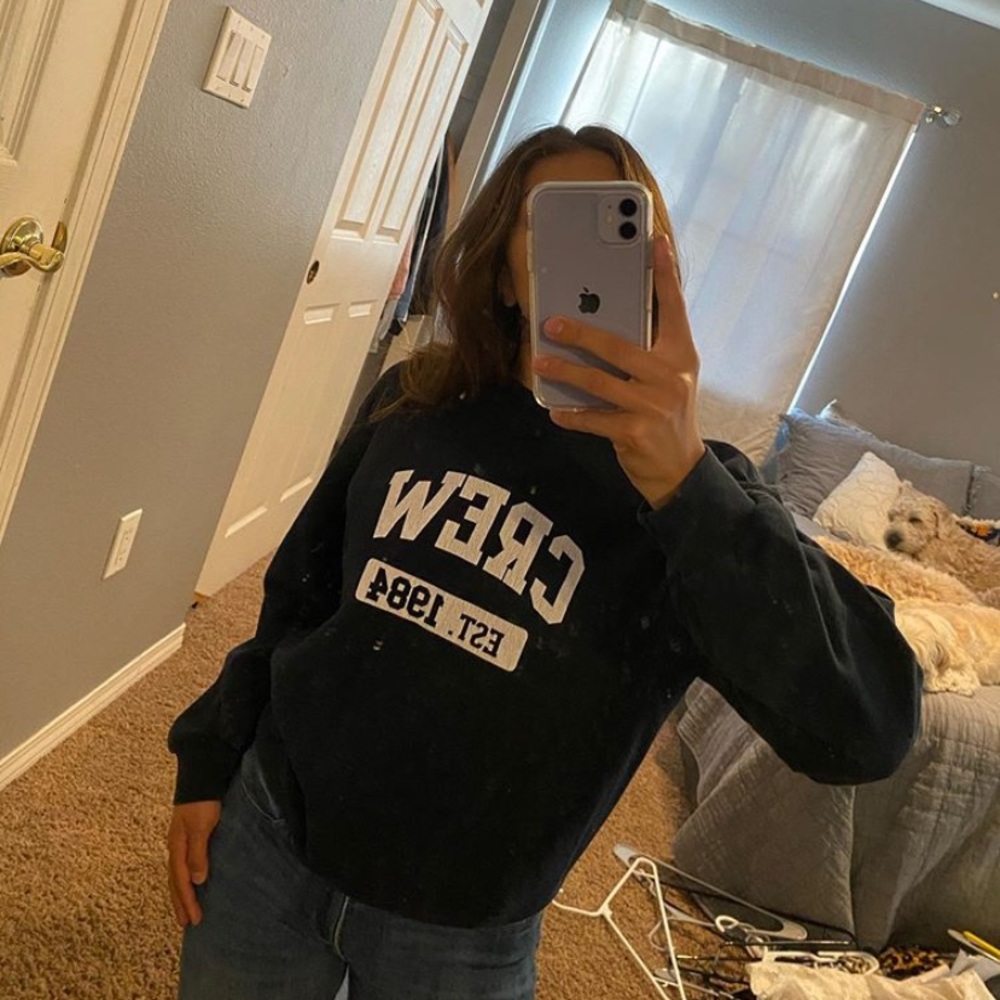 Sweatshirt